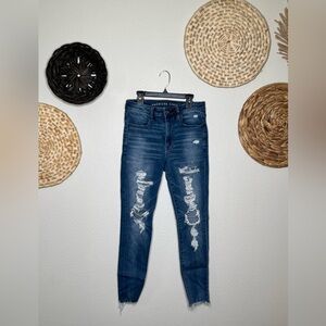 American Eagle ✨Size: 6 Short✨ Over-distressed Skinny Jeans
